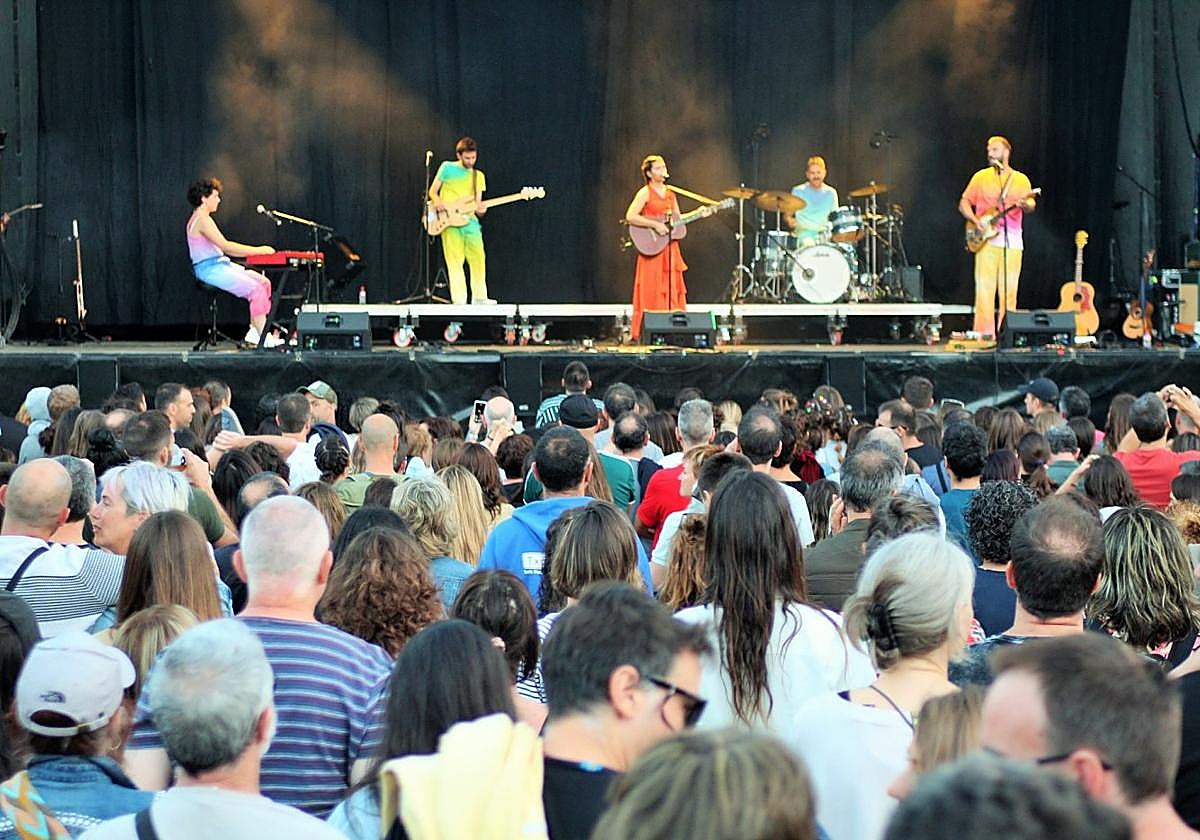 Concierto de Izaro durante la primera edición del EzcaFest.