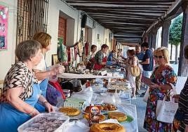Puestos en el evento localizado en la plaza de La Alameda.