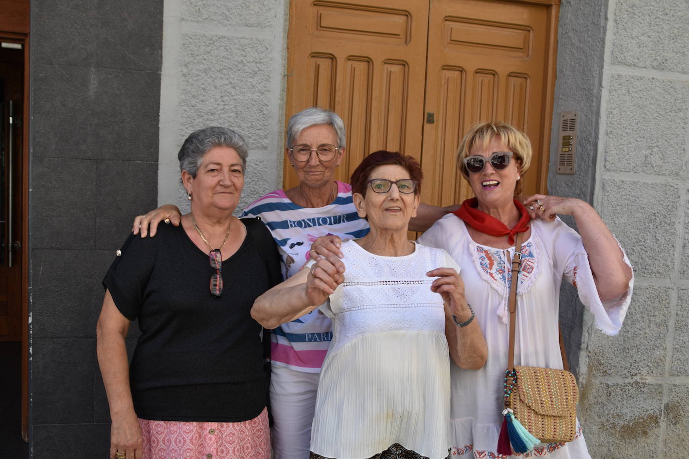 Vacas y paella en el último día de fiestas en Cervera