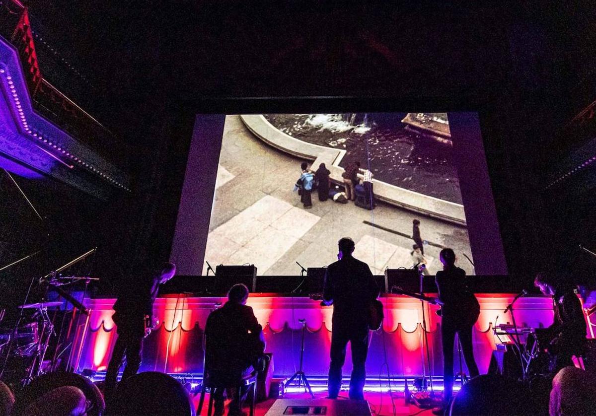 Anterior concierto 'Plena Pausa' en el madrileño Cine Doré.