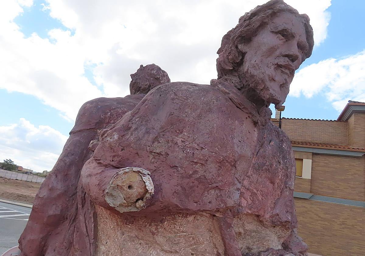 El nuevo daño en la escultura de la artista Maria Pilar Gutiérrez