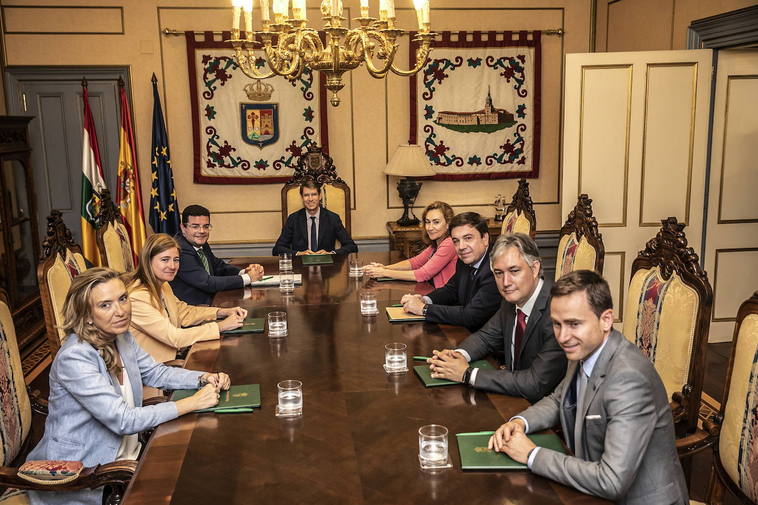 Primera reunión del ejecutivo de Capellán, el 3 de julio