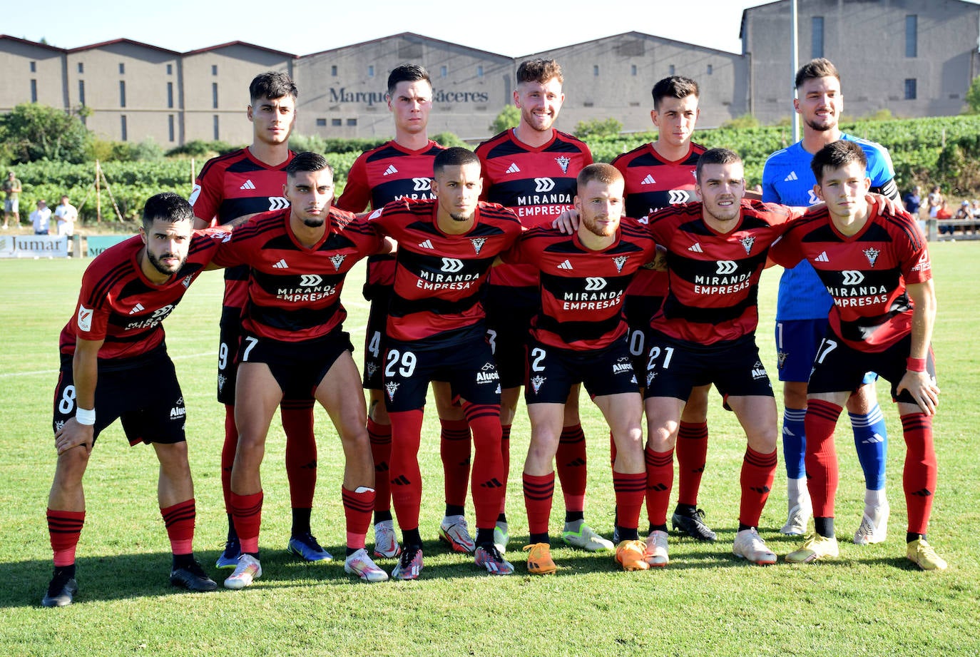 Imágenes del partido entre SD Logroñes y Mirandés