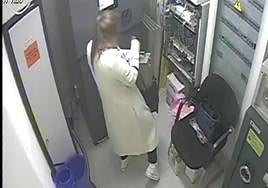 Siete detenidos por atracar un banco en Torrecilla con ayuda 'de dentro'