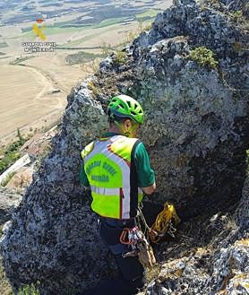 Imagen secundaria 2 - Rescatada una montañera vasca perdida en el paraje de Cellorigo, en Haro
