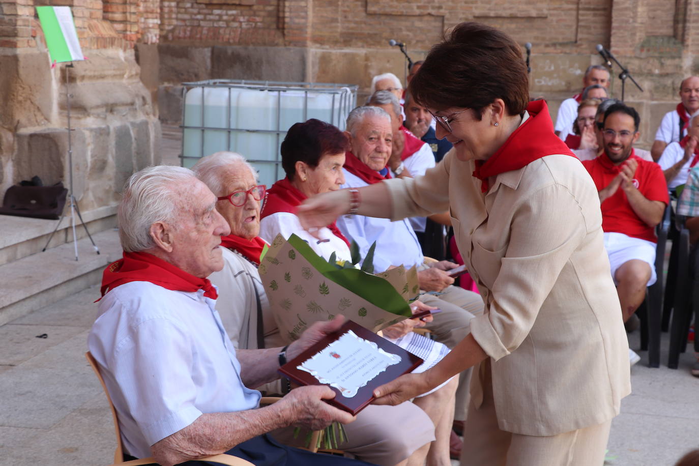 Los mayores protagonizan la fiesta en Alfaro