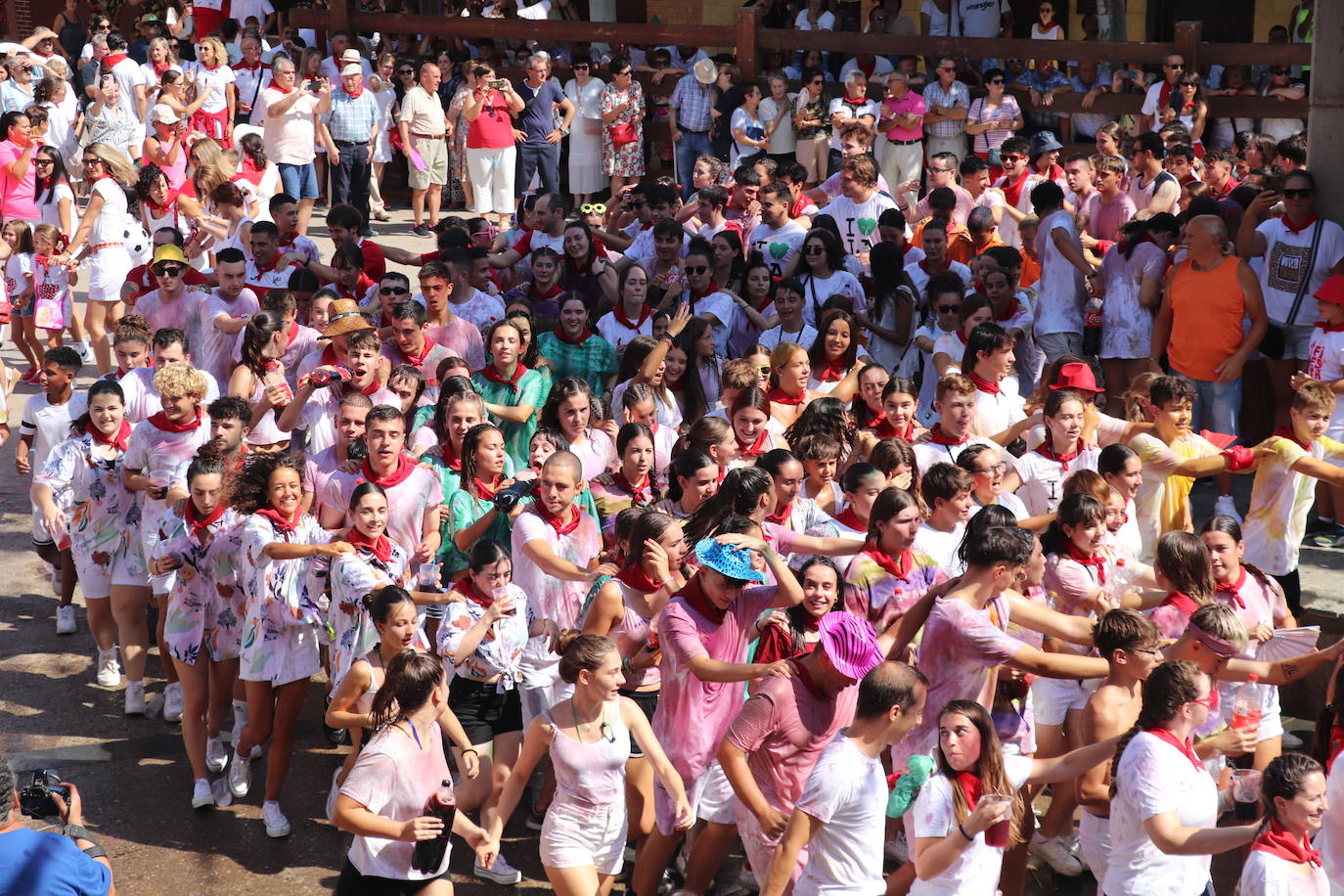 Aldeanueva ya disfruta de las fiestas de San Bartolomé