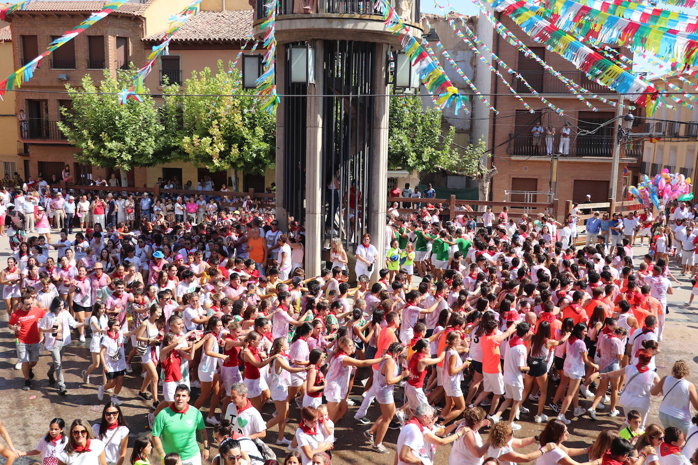 Aldeanueva ya disfruta de las fiestas de San Bartolomé