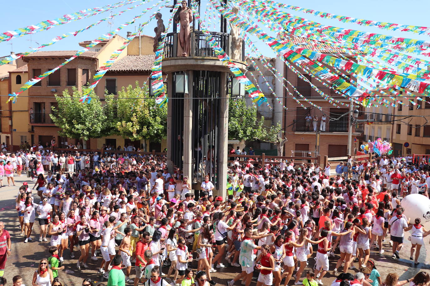 Aldeanueva ya disfruta de las fiestas de San Bartolomé