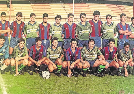 Imagen secundaria 1 - Pasarela de jóvenes futbolistas