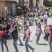 239 firmas, 15 de ellas de asociaciones, a favor de la incorporación de las mujeres de la Gaita