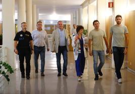 La concejala de Personal, Celia Sanz, y el edil de Interior, Francisco Iglesias, junto al comisario Jesús Herce y los representantes sindicales de SPPM y UGT.