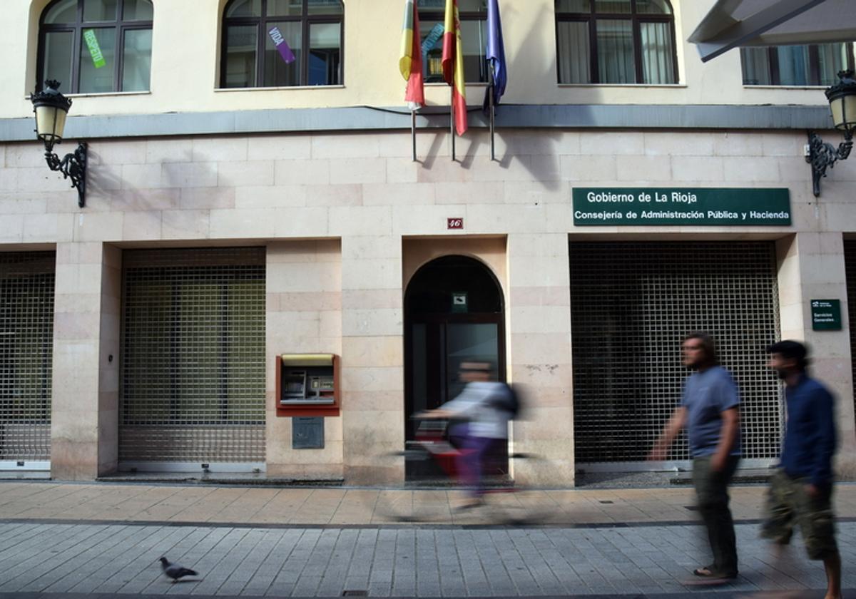 Sede de la Consejería de Hacienda y la Dirección General de Tributos, en la calle Portales