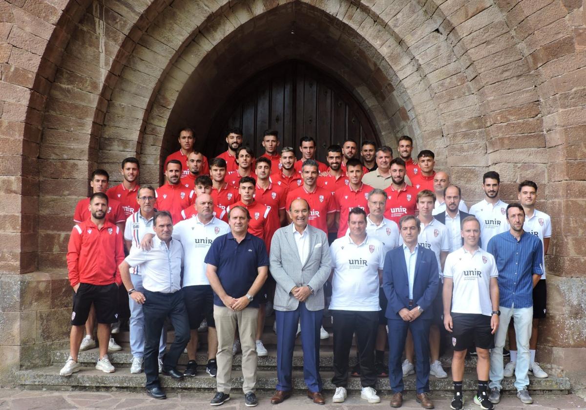 La plantilla de la UDL acude a su cita en Valvanera