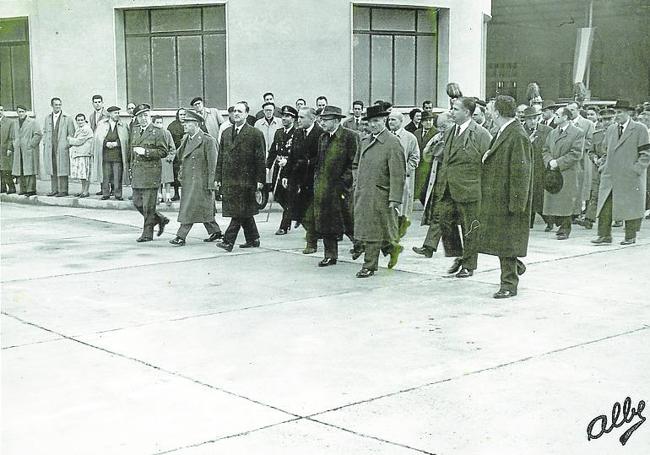 Inauguración. Autoridades, el 9 de noviembre de 1958.