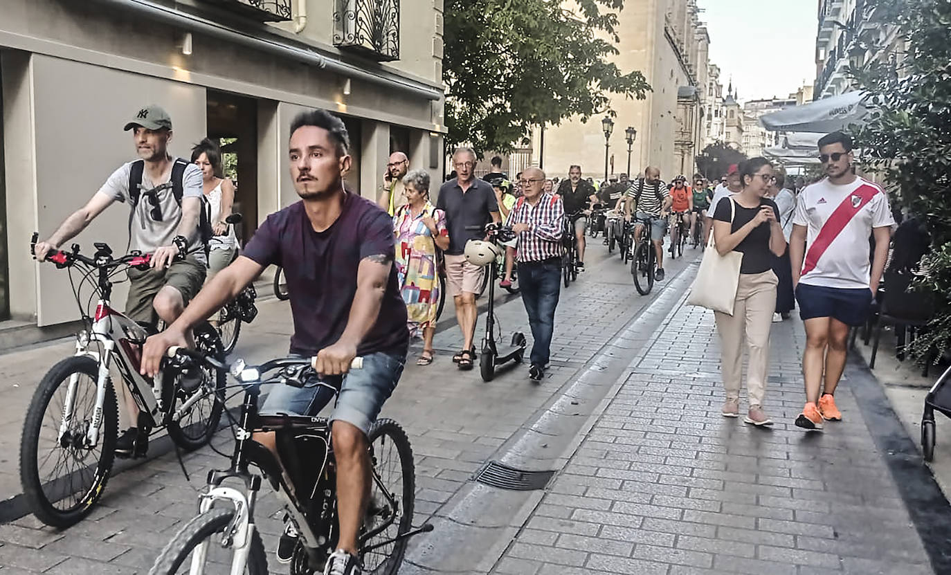 Manifestación de ciclistas en Logroño