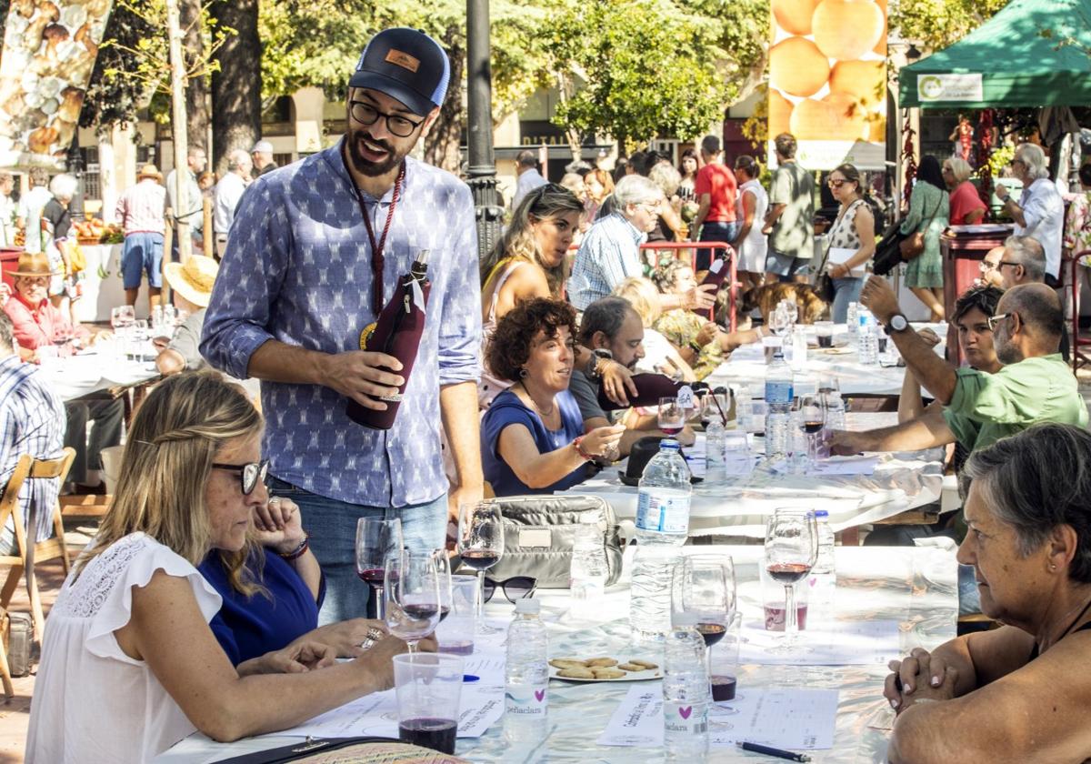 Participantes en el Concurso de Cata Popular por Cuadrillas.