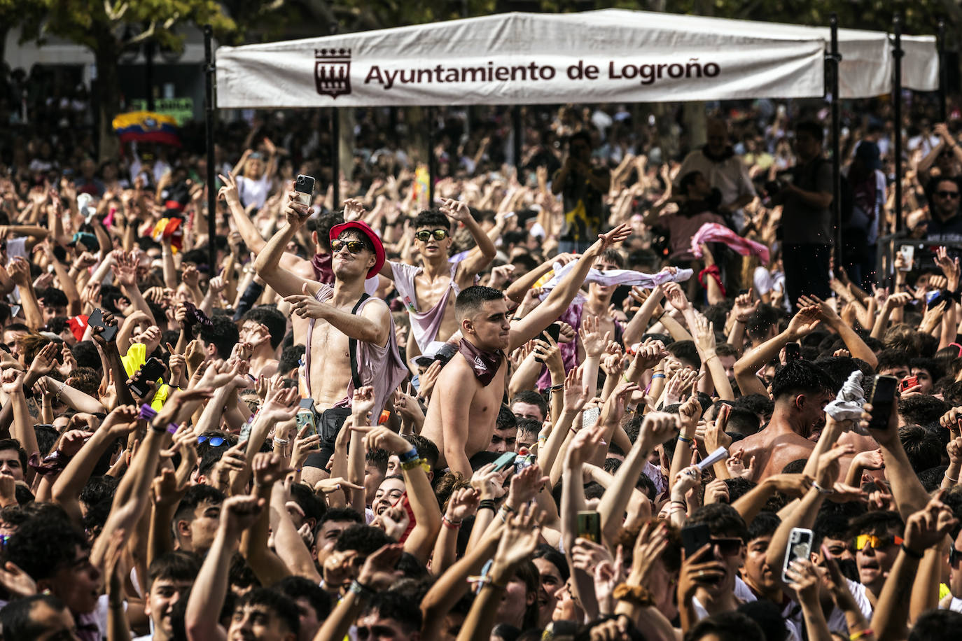 El chupinazo de San Mateo, en imágenes