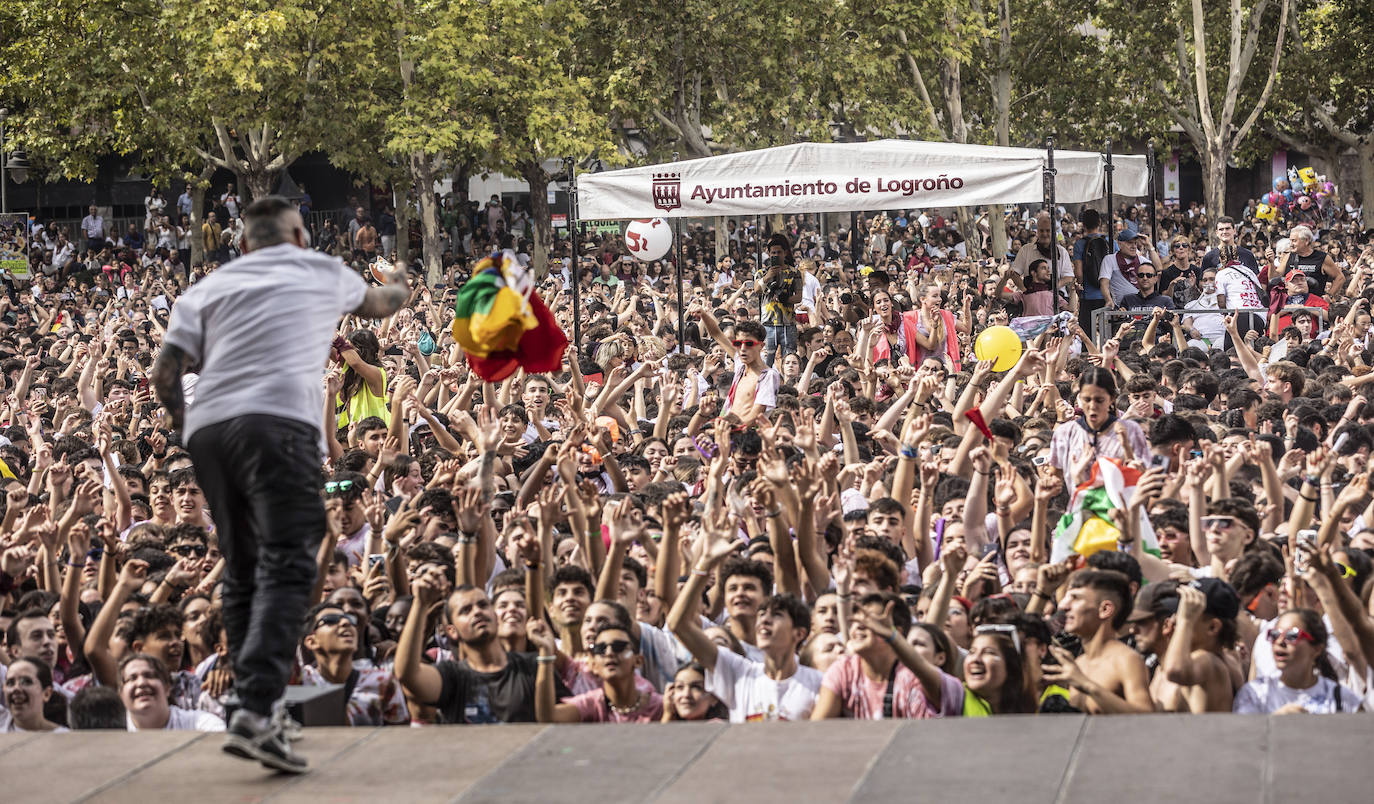 El chupinazo de San Mateo, en imágenes