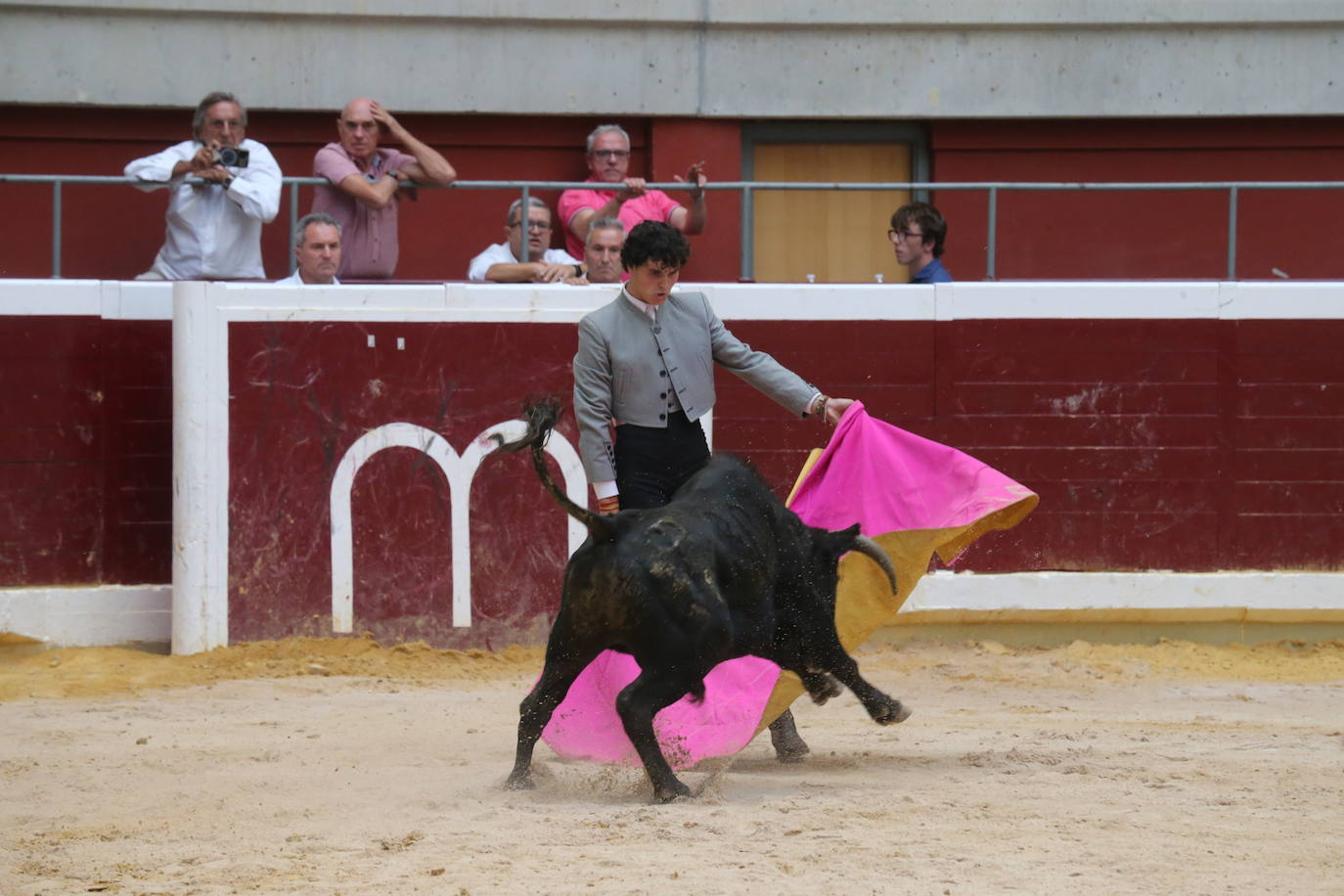 La cantera riojana se da cita en la plaza de toros de La Ribera