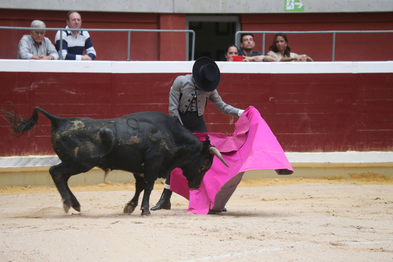 La cantera riojana se da cita en la plaza de toros de La Ribera