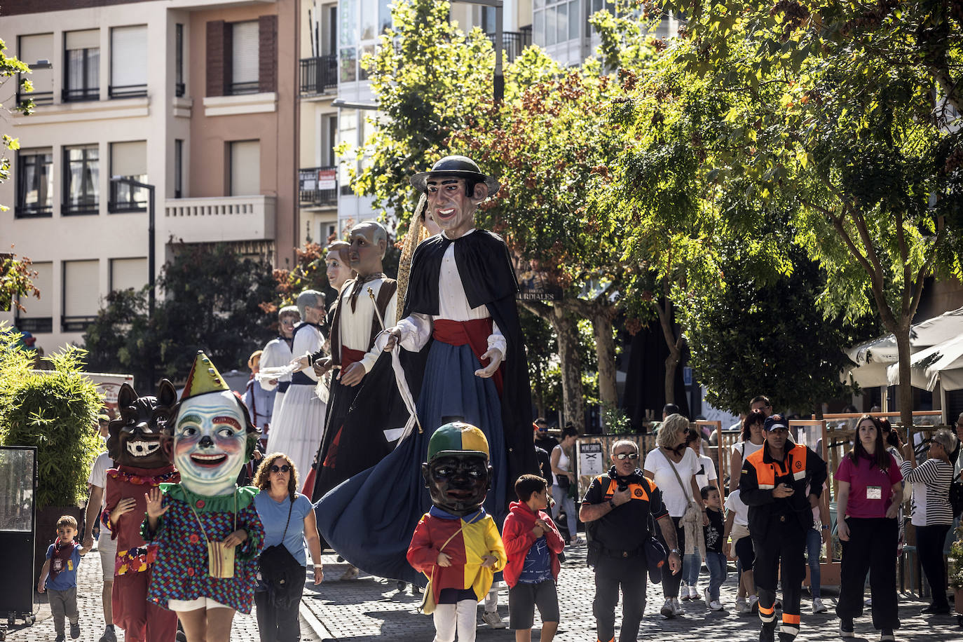 Mañana de gigantes para grandes y pequeños