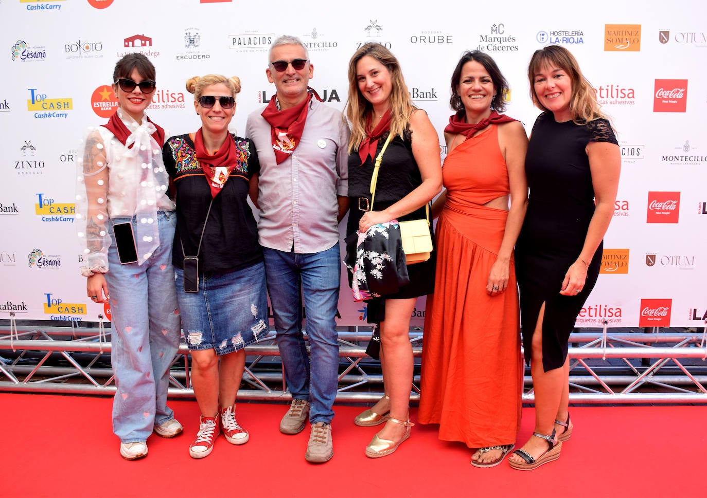 El grupo de la Sala Negra: Olaia, Susana, Alejandro, Ruth, Paloma y Rakel.