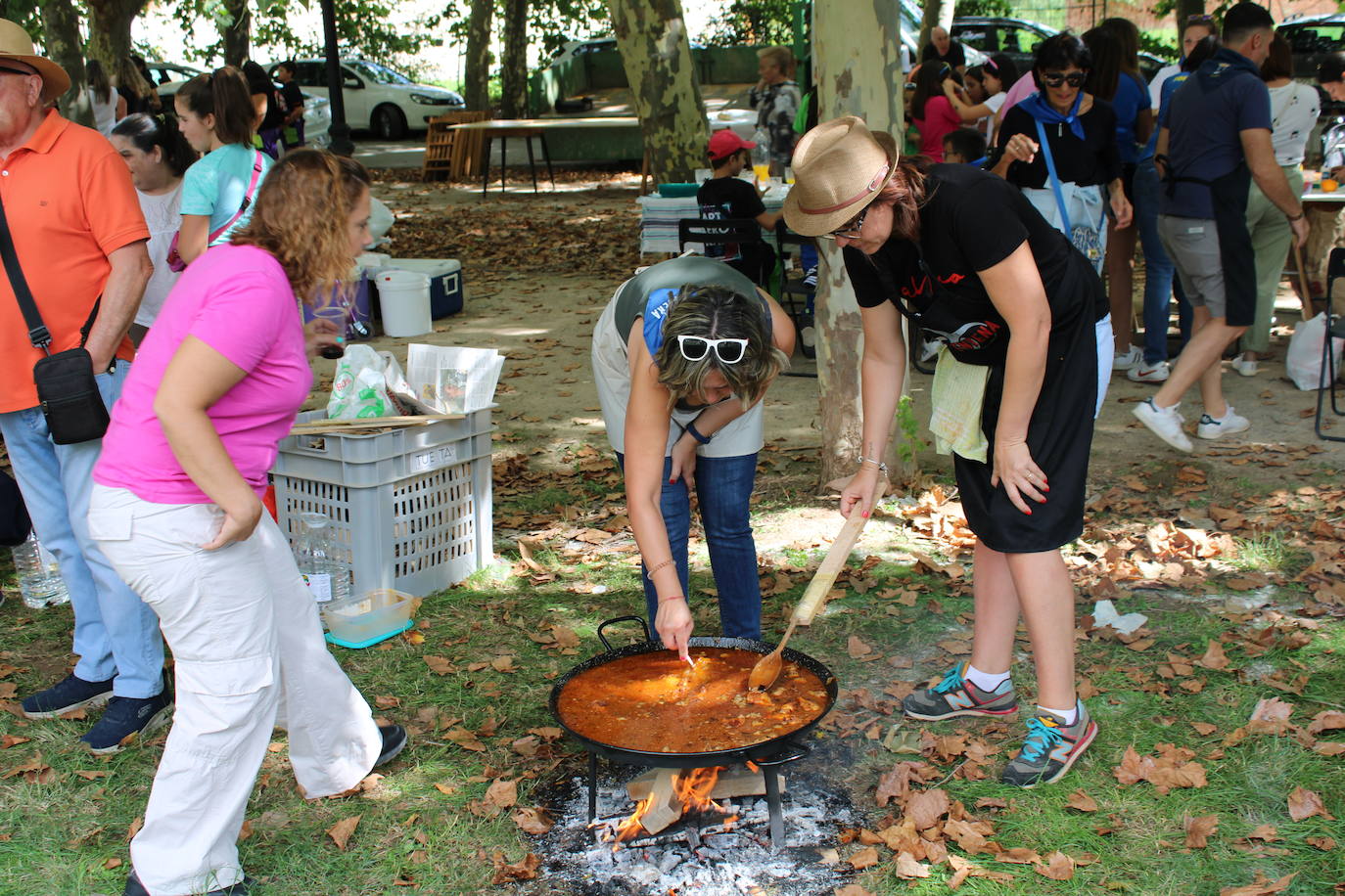 Tradicional concurso de paellas para despedir las fiestas de Nájera