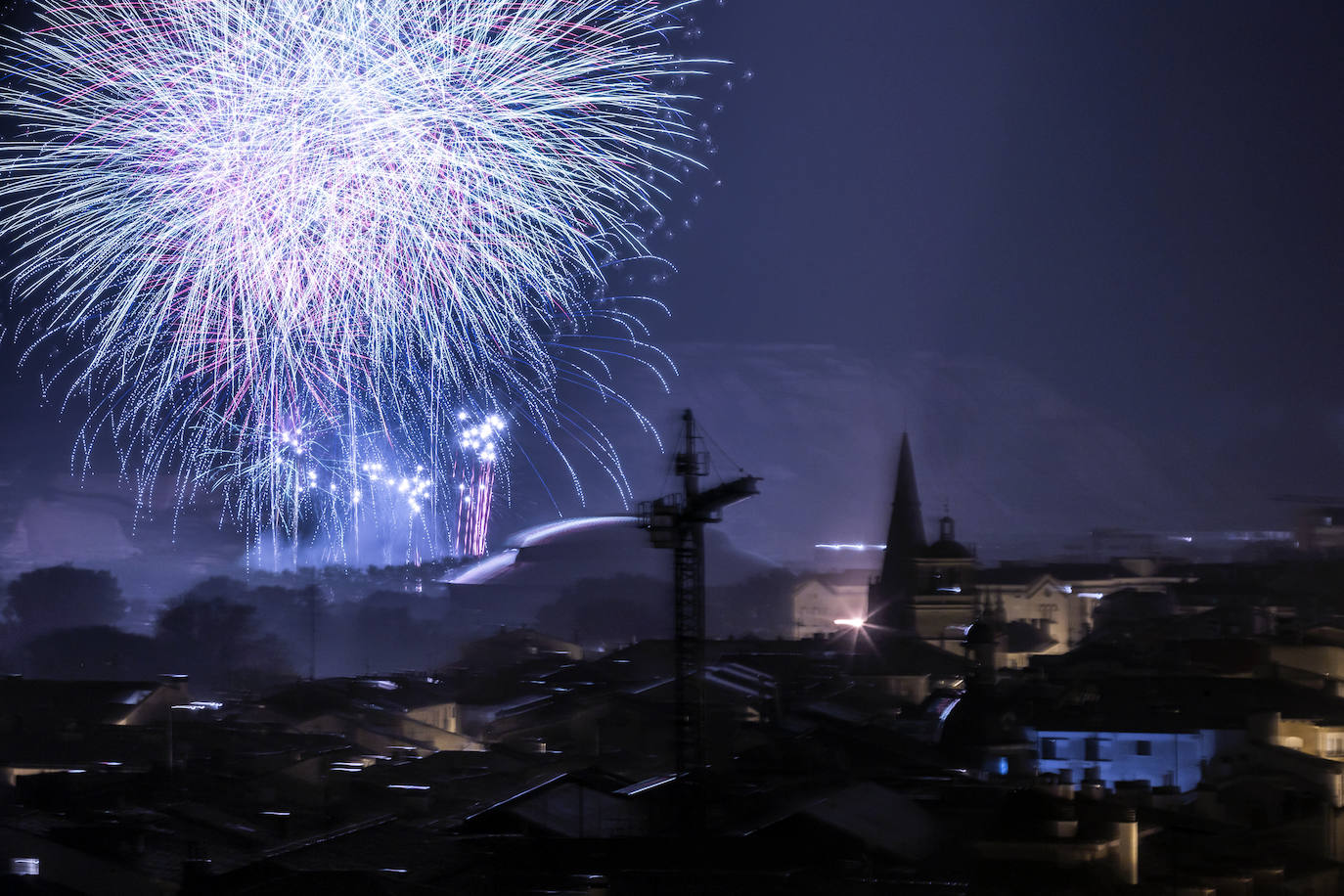 Noche de fuegos artificiales con Pirotecnia Zaragozana