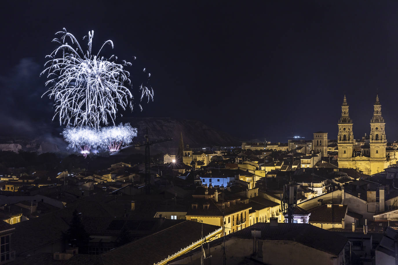 Noche de fuegos artificiales con Pirotecnia Zaragozana