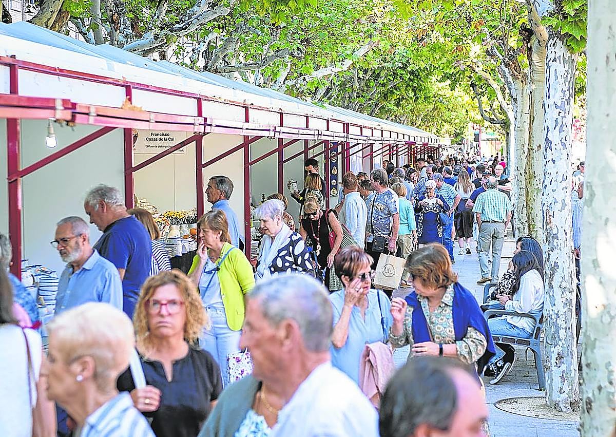 Imagen secundaria 1 - Las manos que modelan el arte