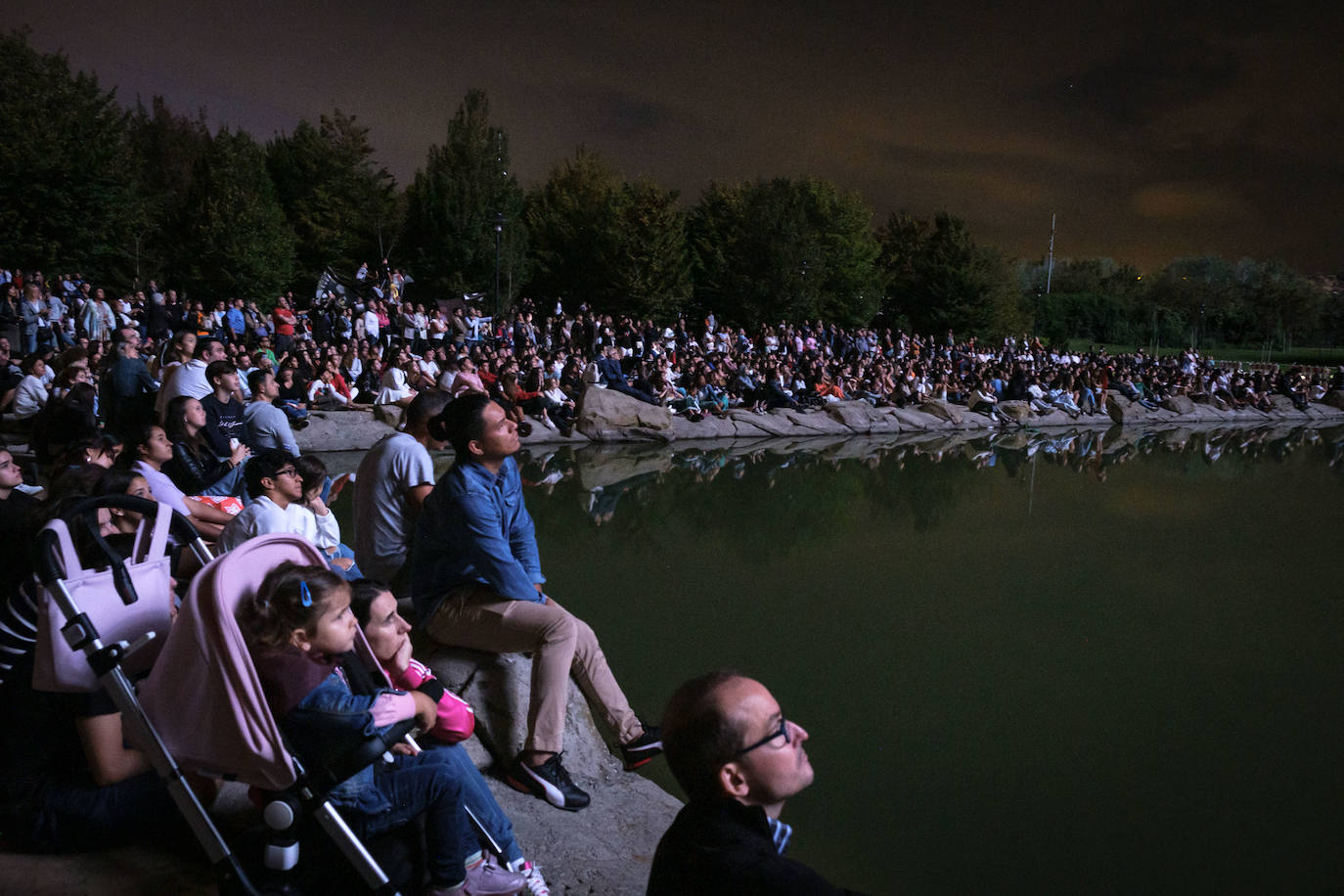 Pirotecnia Pablo pone color a la noche del miércoles