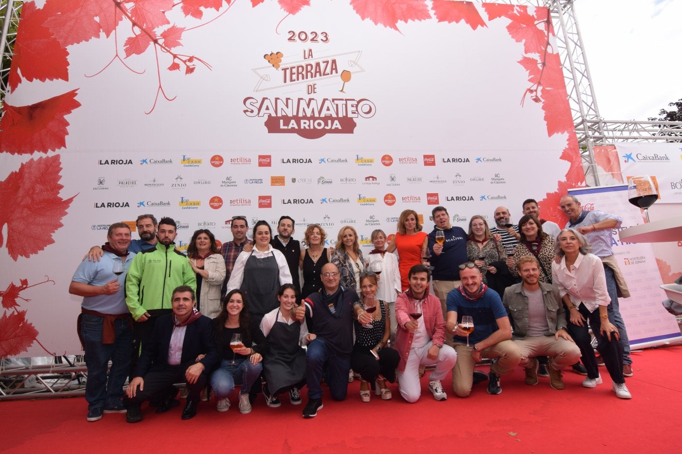 El equipo que durante toda la semana ha atendido la Terraza de LA RIOJA desde la retaguardia.