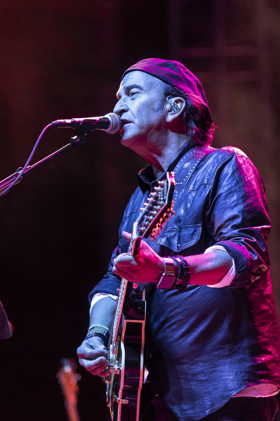 Concierto de Los Secretos en la plaza del Ayuntamiento