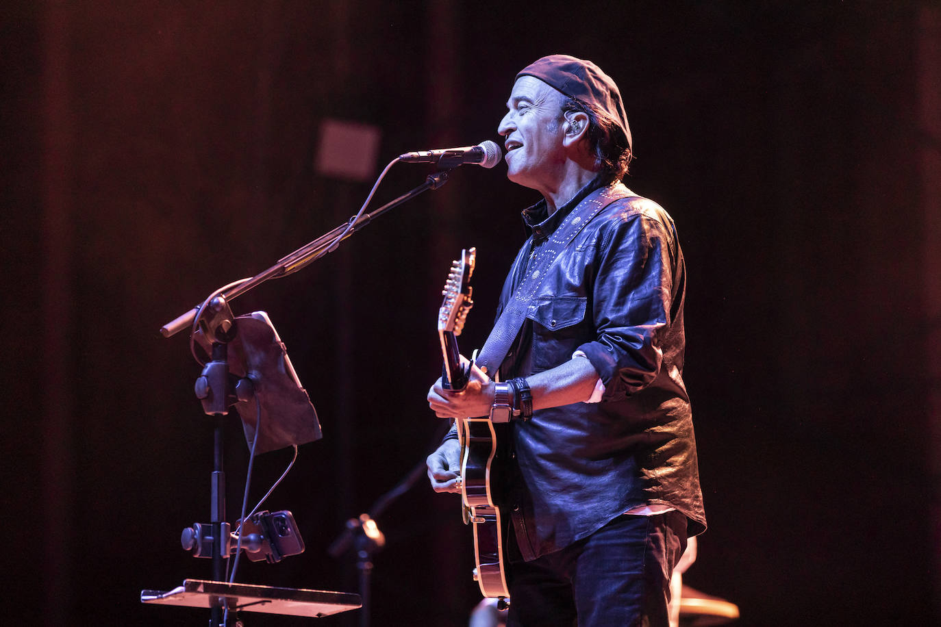 Concierto de Los Secretos en la plaza del Ayuntamiento