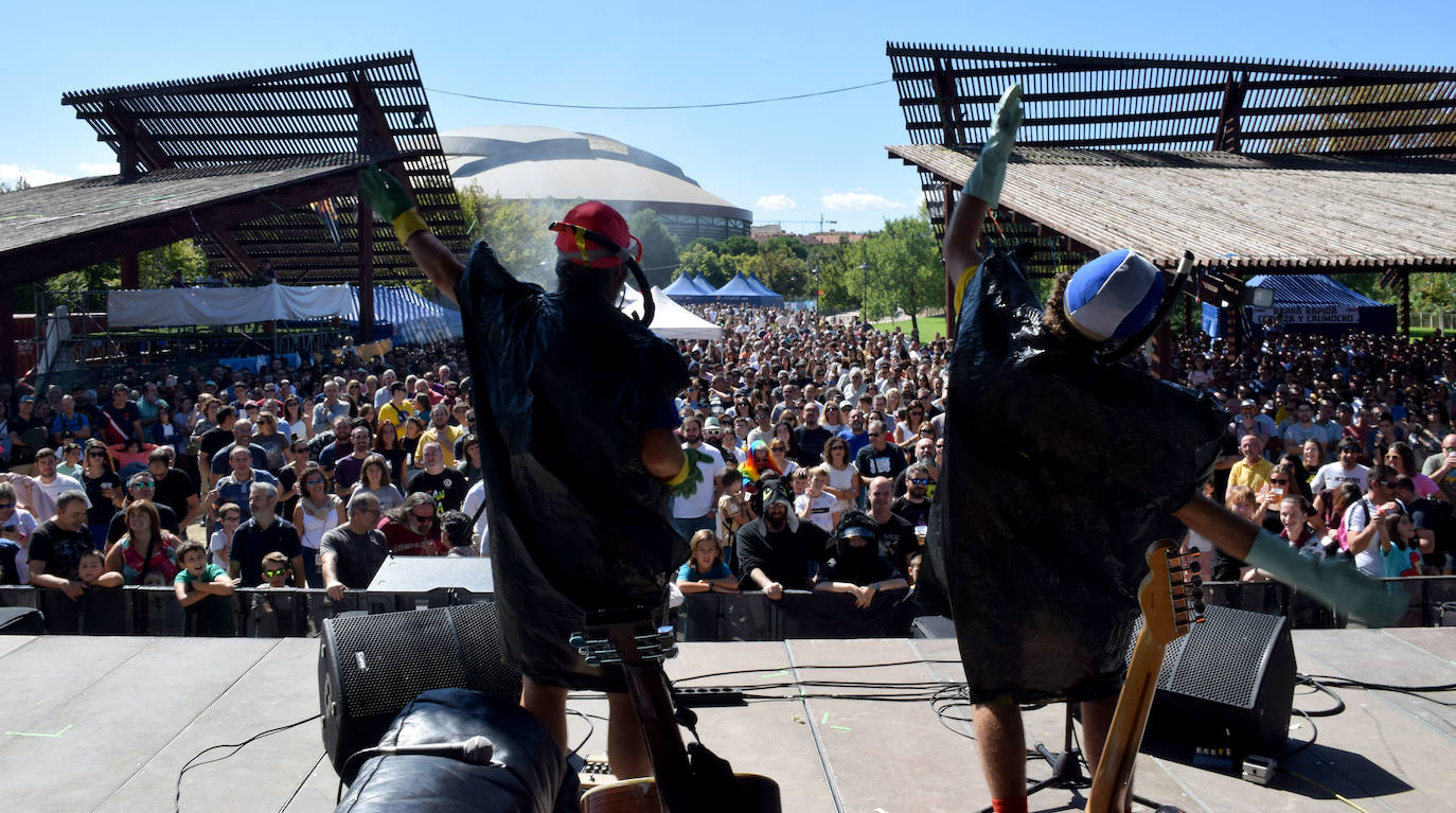 Los Gandules se meten al público en el bolsillo en el Espacio Peñas