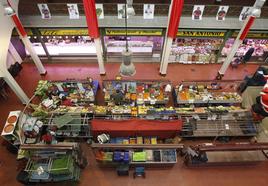 Frutas y verduras en la plaza de abastos de Logroño.