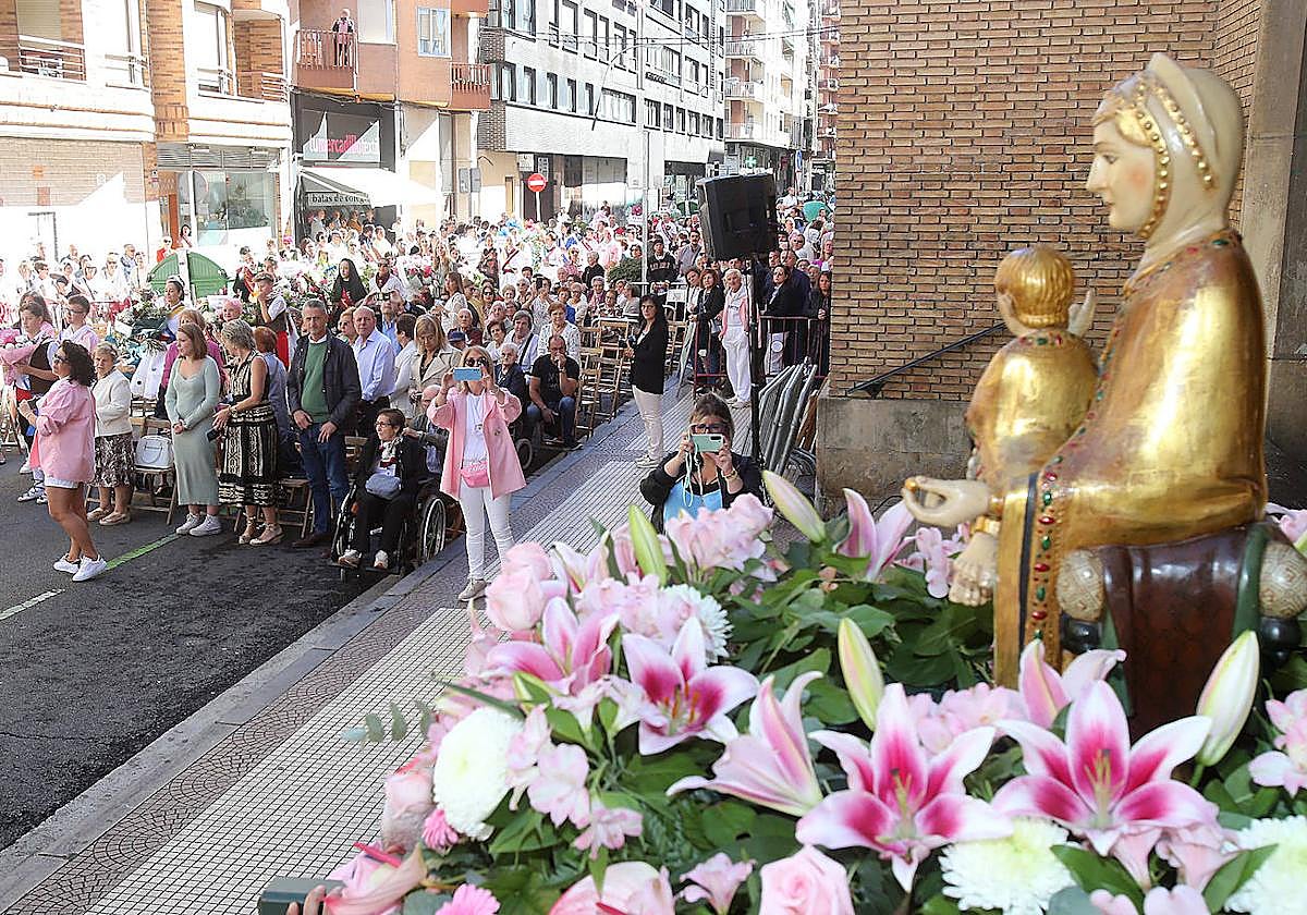 Misa y ofrenda floral a la Virgen de Valvanera