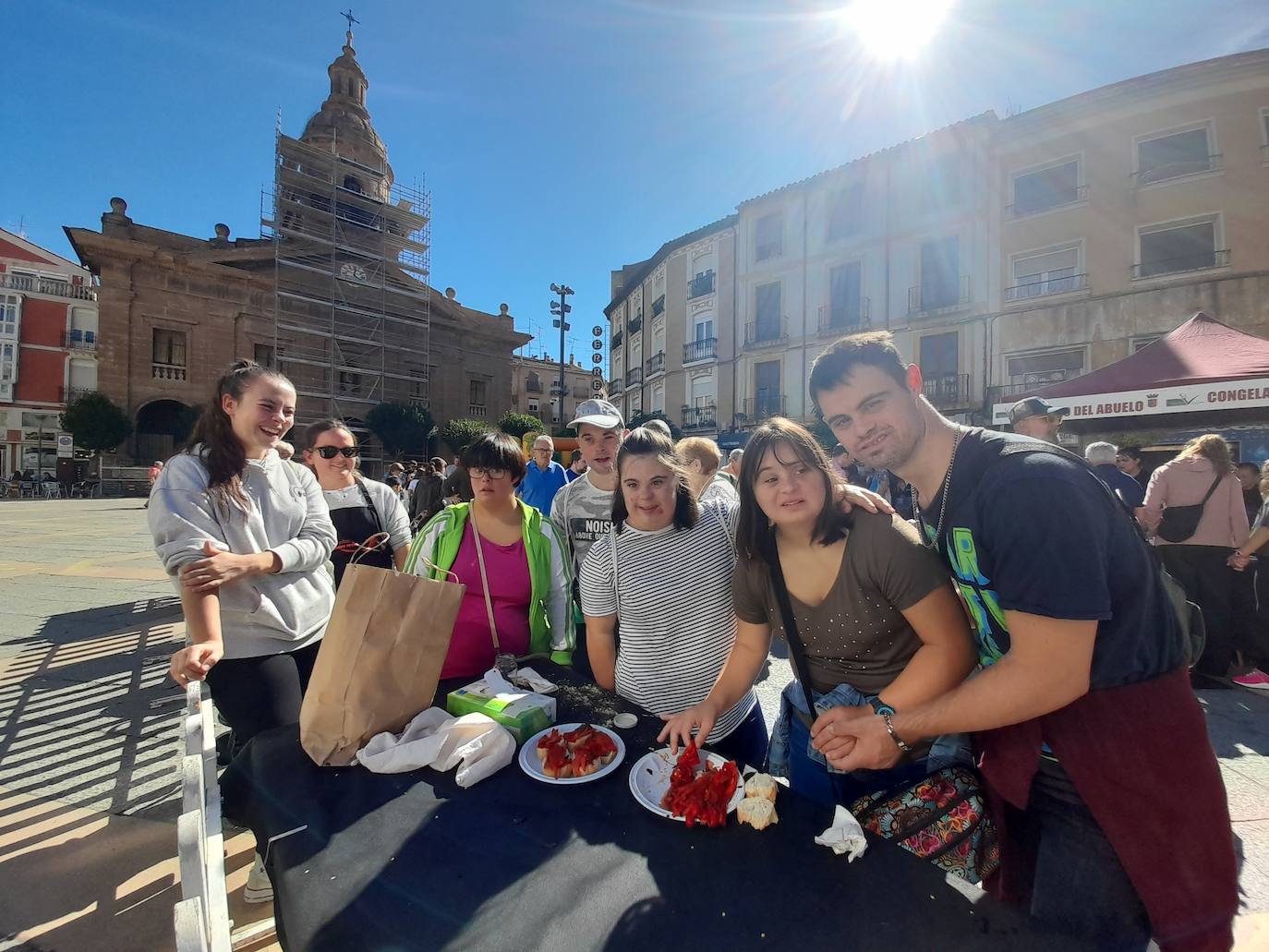 &#039;Calahorra con pimientos&#039; llena las calles de olor y sabor