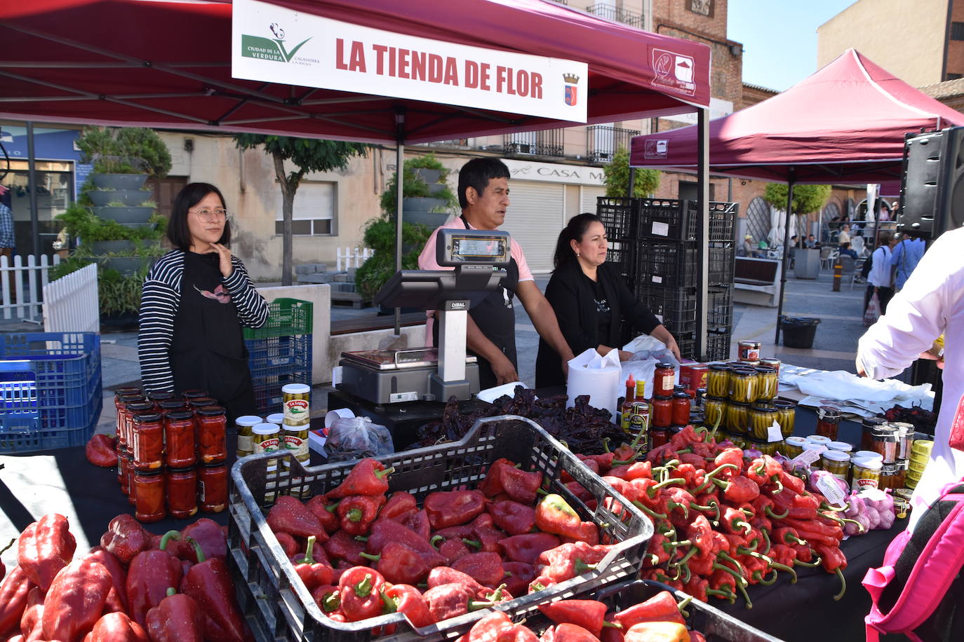 &#039;Calahorra con pimientos&#039; llena las calles de olor y sabor