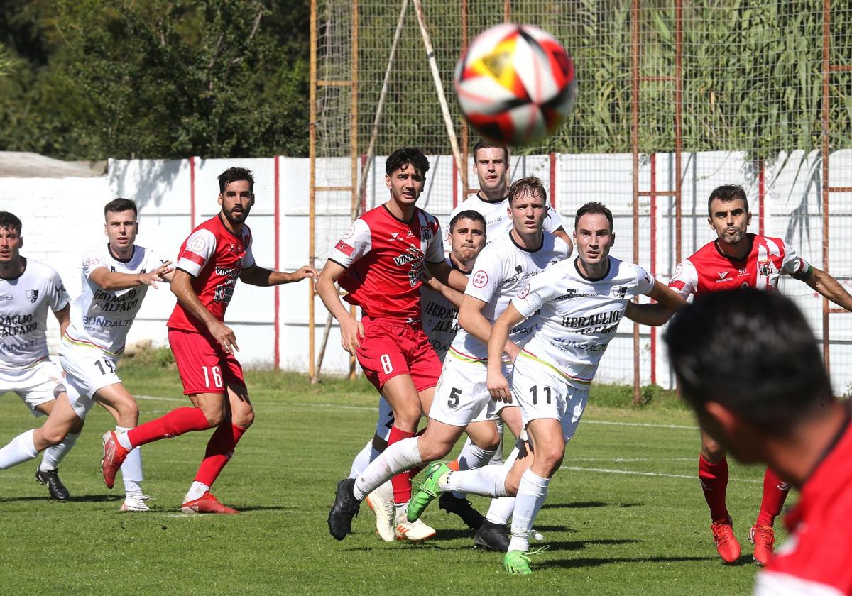 Partido entre Alfaro y Varea.