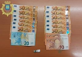 Dinero y sustancias que la Policía Local encontró al cachear al detenido.