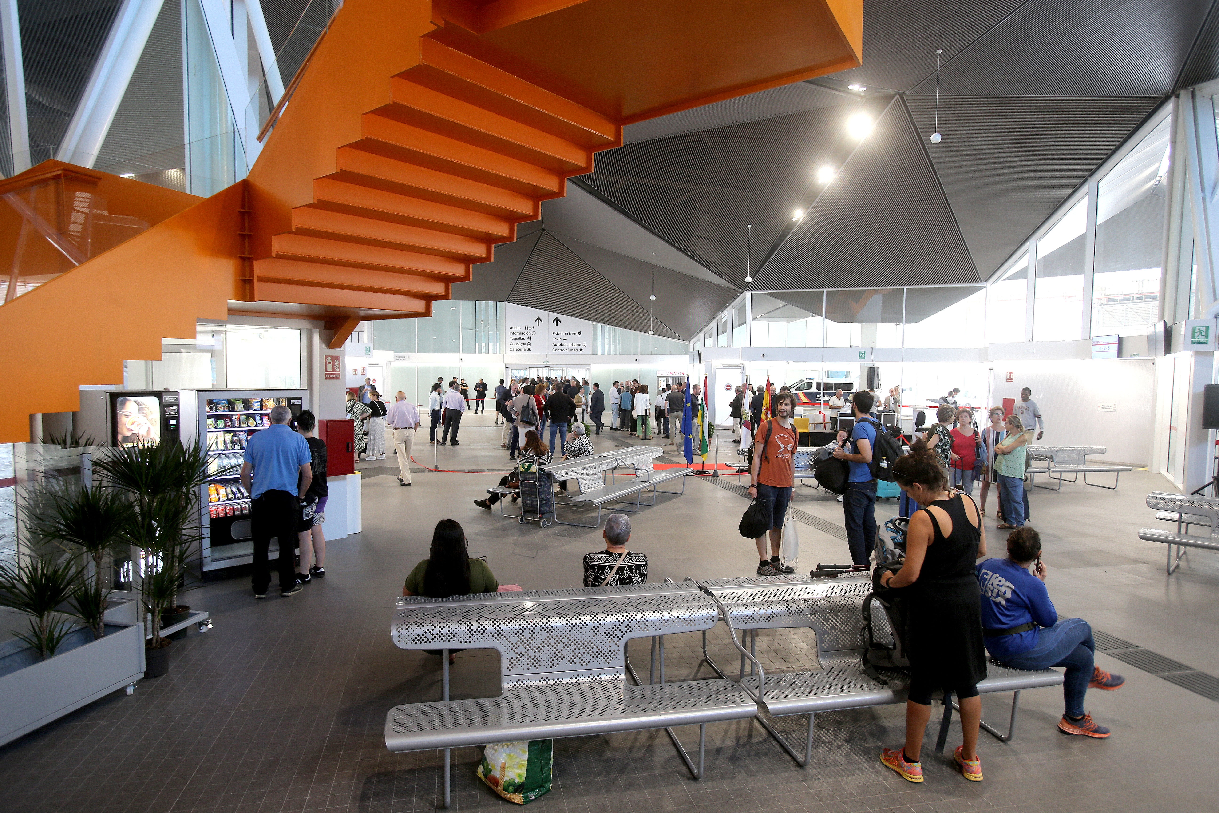 La inauguración de la nueva estación en imágenes