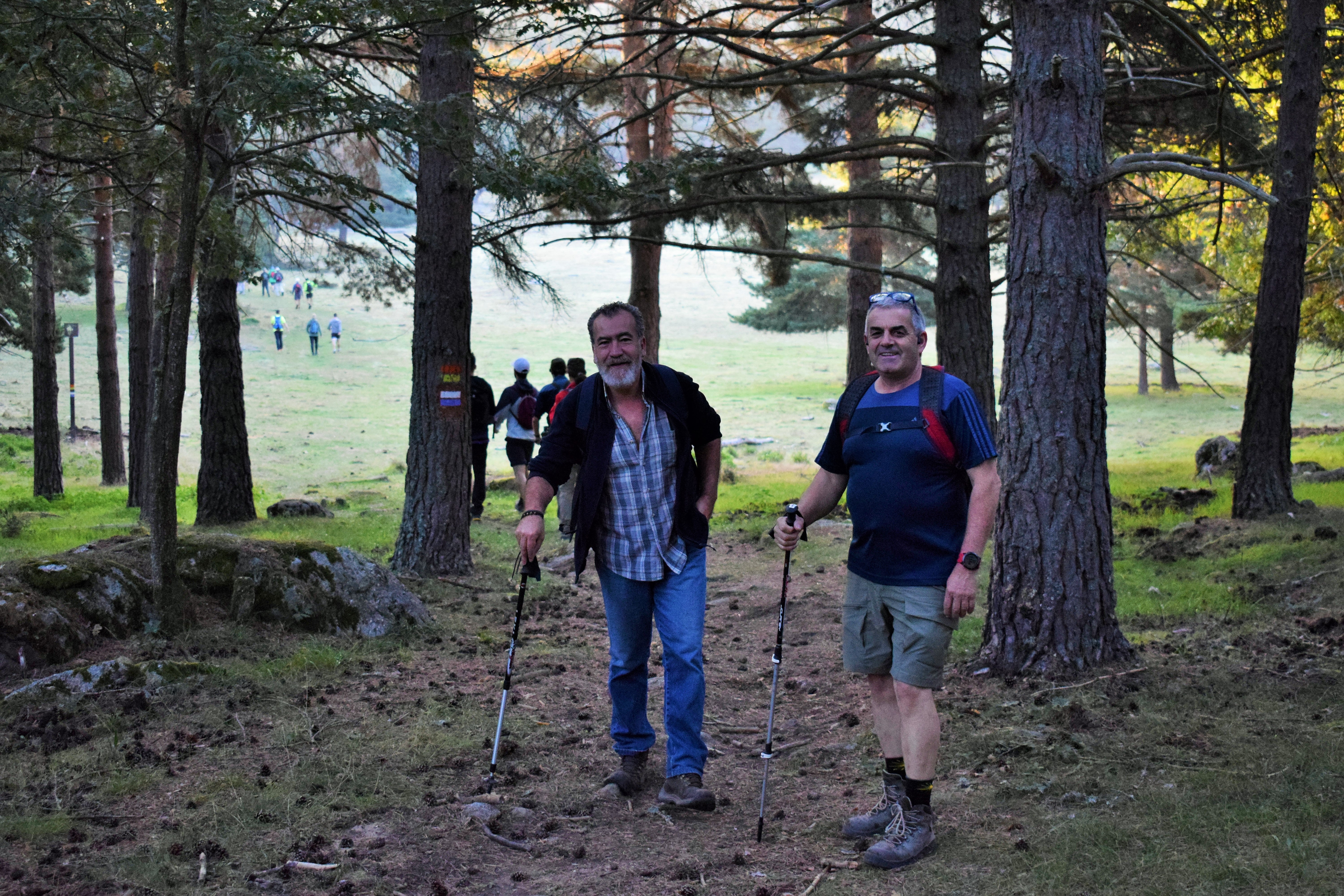 Instantes de la marcha de Hoyos