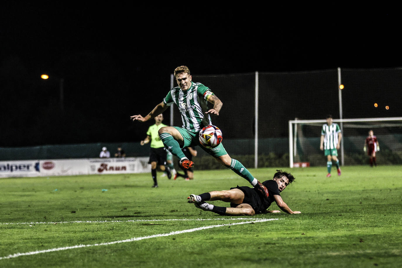 Las imágenes de la derrota del Pradejón ante el Atlético de Lugones