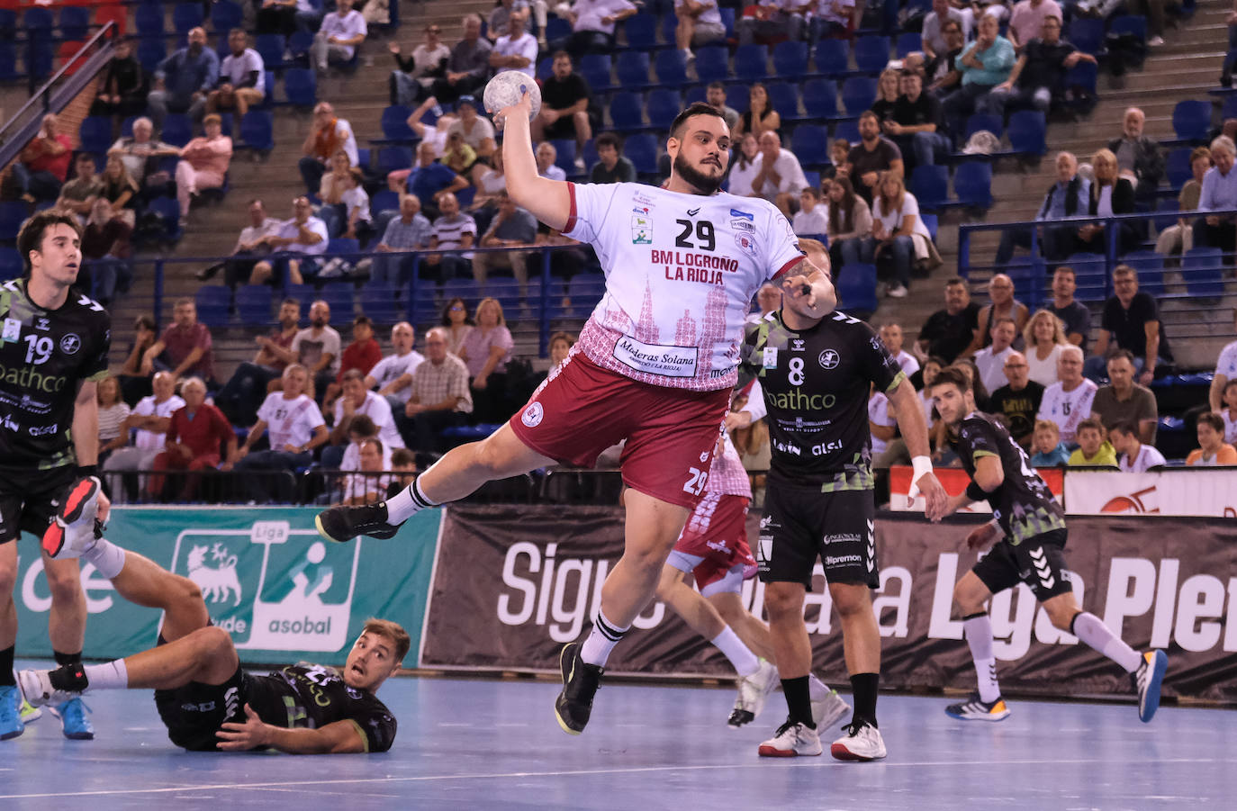 El partido del Ciudad de Logroño contra Torrelavega en imágenes