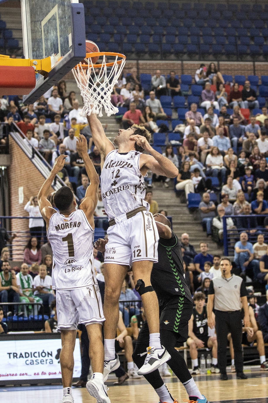 Clavijo 62 - Betis 56