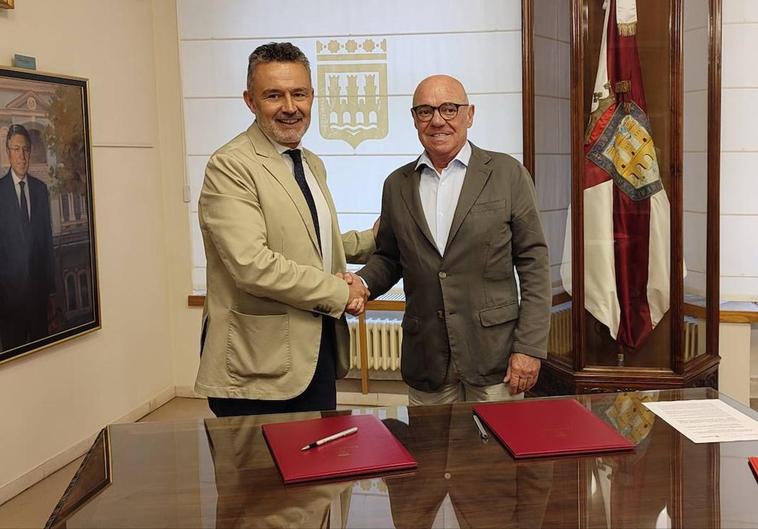 Conrado Escobar, alcalde de Logroño y Jaime García-Calzada, presidente de la Cámara de Comercio de La Rioja.