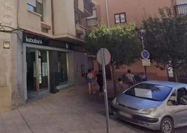 Atracan a punta de pistola una oficina de Kutxabank en Oyón