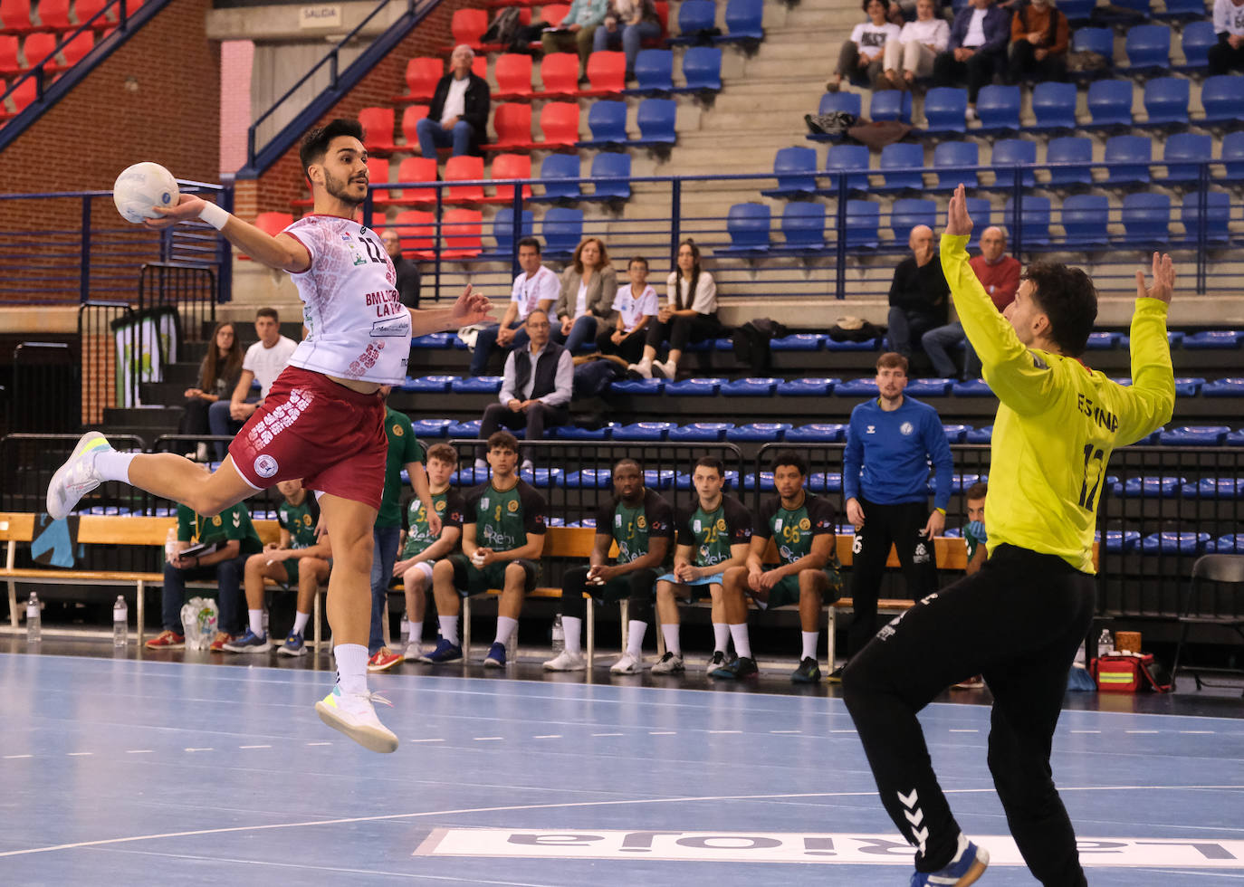 El BM Ciudad de Logroño cae ante el Cuenca